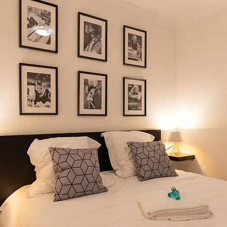 Relax In A Cosy With A Seaview דירה
