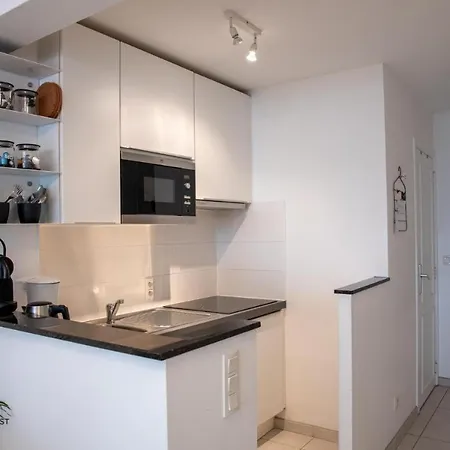 Relax In A Cosy With A Seaview