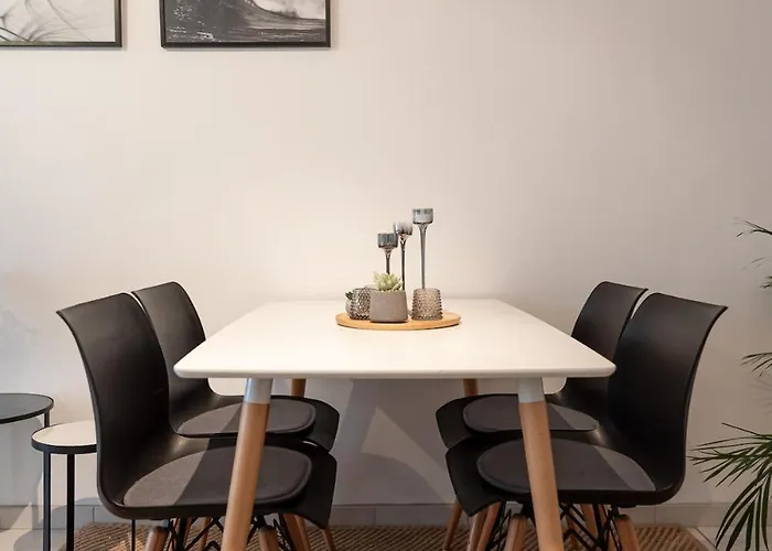 Relax In A Cosy With A Seaview