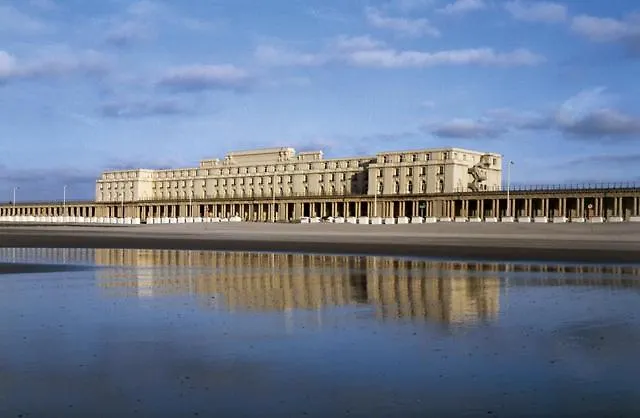 Relax In A Cosy With A Seaview